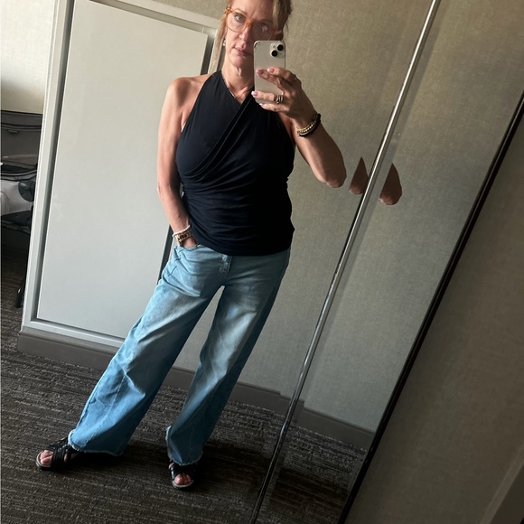 kelliroberts372
